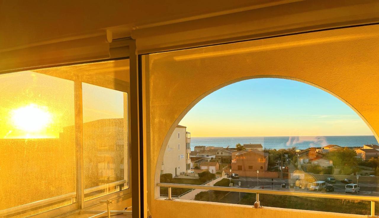 La Sirene - Loft Moderne Et Lumineux Avec Vue Panoramique Sur Mer Mediterranee Et Port De Plaisance Фронтиньян Экстерьер фото