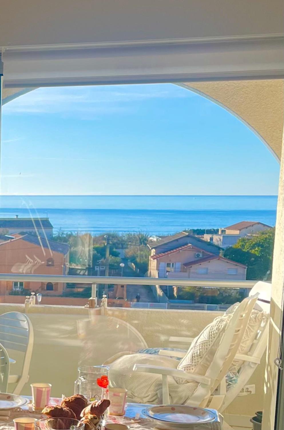 La Sirene - Loft Moderne Et Lumineux Avec Vue Panoramique Sur Mer Mediterranee Et Port De Plaisance Фронтиньян Экстерьер фото